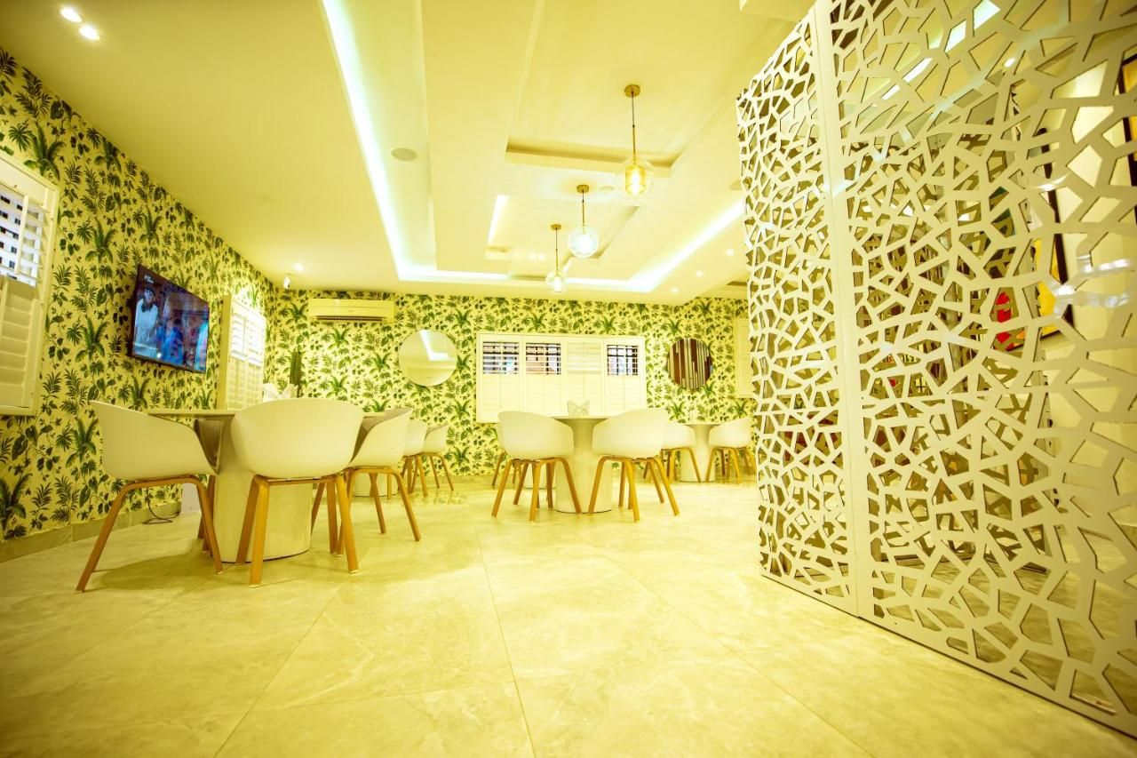 Tranquil Oasis Hotel thumbnail 3