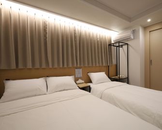 Hotel Soonsu Suwon Station - Suwon