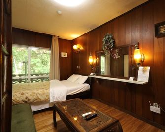 Shirahama Hotel - Nago - Makuuhuone