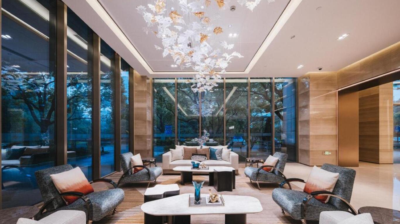 Cypress Garden Hotel