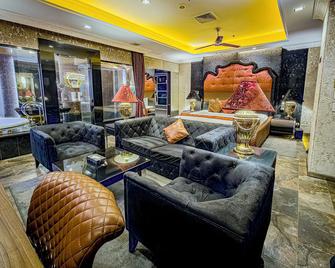 ABC Hotel - Angeles City - Hol