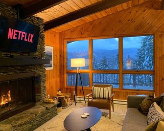 Barrel Sauna + Hot Tub & Mtn Views - Winhall - Salon