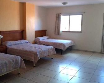 Hotel San Angel - San Juan de los Lagos - Schlafzimmer