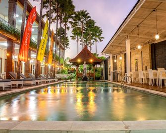North Wing Canggu Resort - North Kuta - בריכה