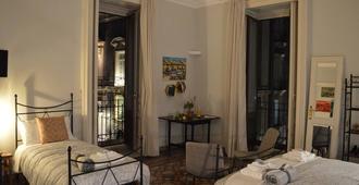 Bed, Book & Breakfast Landolina - Catania - Bedroom