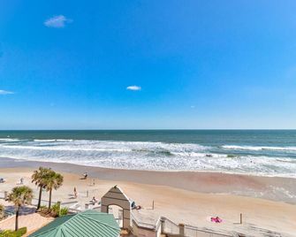 Sea Swept Ocean Front Studio - Daytona Beach - Plaża