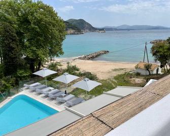 Alboro seaside suites - Parga - Piscină