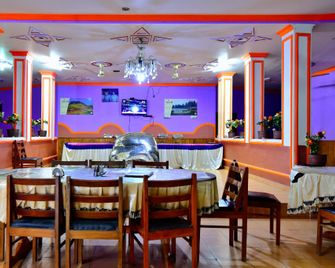 Hotel O Mid Way Tourist Resort - Mandi - Restaurant