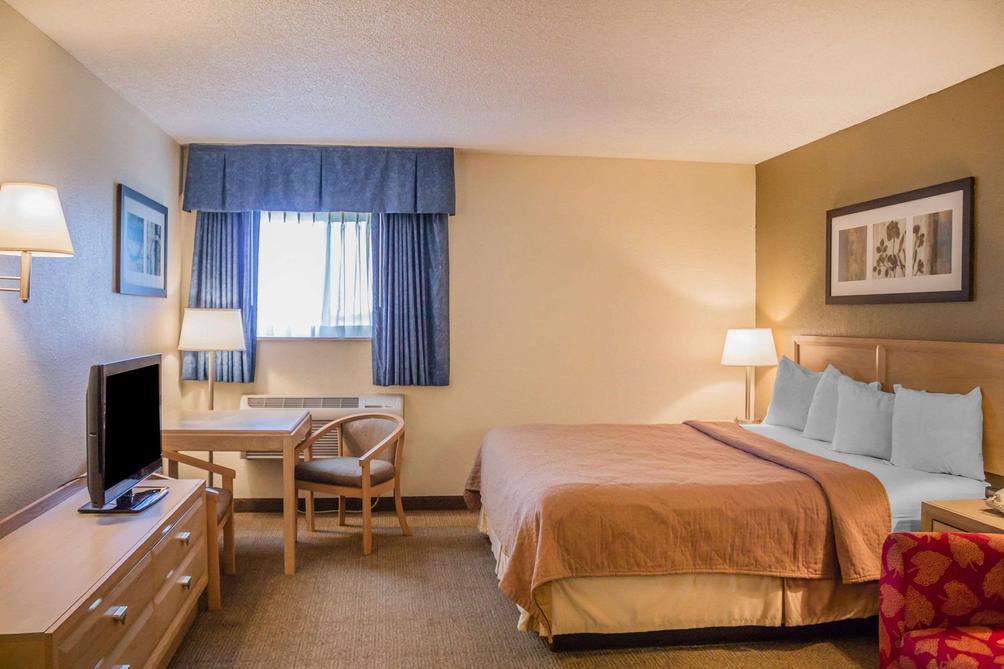 Quality Inn 53 1 2 4 Port Clinton Hotel Deals Reviews Kayak