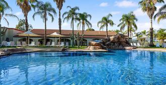 Quality Resort Siesta - Albury - Pool