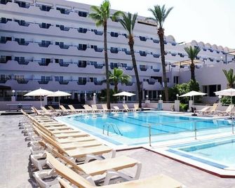 Treehouse Hotel - Sousse - Pool