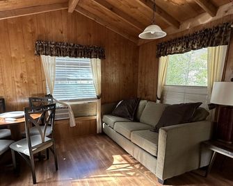 Indian Flat Rv Park - Tent Cabins & Cottages - El Portal - Soggiorno