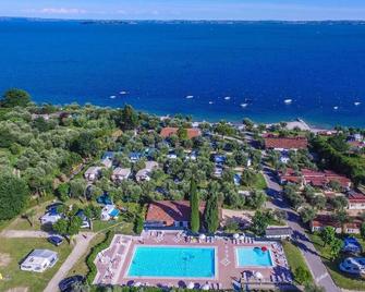 Camping Fontanelle - Moniga del Garda - Zwembad