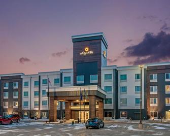 La Quinta Inn & Suites by Wyndham Bismarck - Bismarck - Bygning