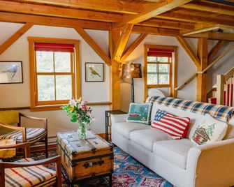The Inn at Stonecliffe - Mackinac Island - Вітальня