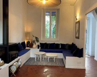 Villa en bord de mer à malmousque - Μασσαλία - Σαλόνι