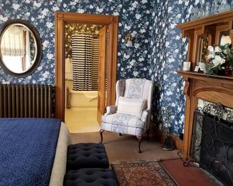 Greenville Inn at Moosehead Lake - Greenville - Living room