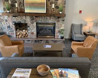 AmericInn by Wyndham Wadena - Wadena - Lounge