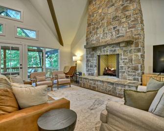 Piney Cove - Blue Ridge - Living room