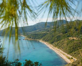 Sarakiniko cottage with private pool - Poros - Playa
