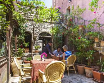 Hotel Elimo - Erice - Patio