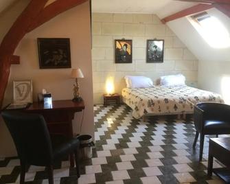 Logis Demeure de la Vignole - Montsoreau - Habitación