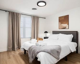 The Silo 8 - Modern 2BD in a Quiet Neighborhood - Morton - Bedroom