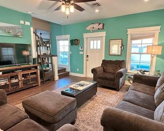 The Pompano House in Port Isabel - Port Isabel - Living room