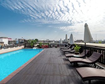 Dewan Bangkok - בנגקוק - בריכה