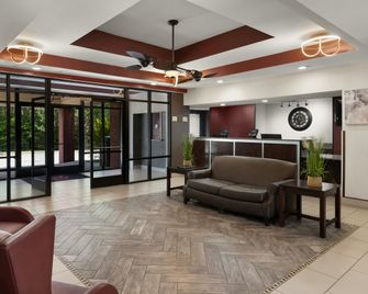 Red Roof Inn & Suites Savannah Airport - Pooler - Lobi
