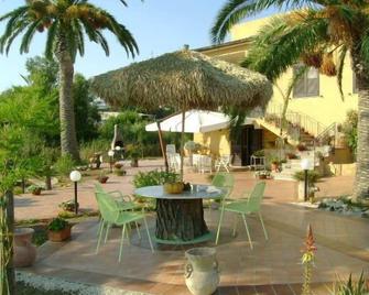 Villa Dei Giardini - Agrigento - Patio