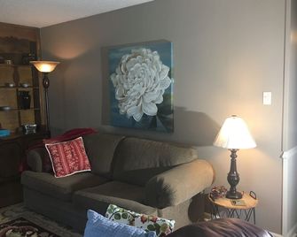 a former parsonage - Sherwood - Living room