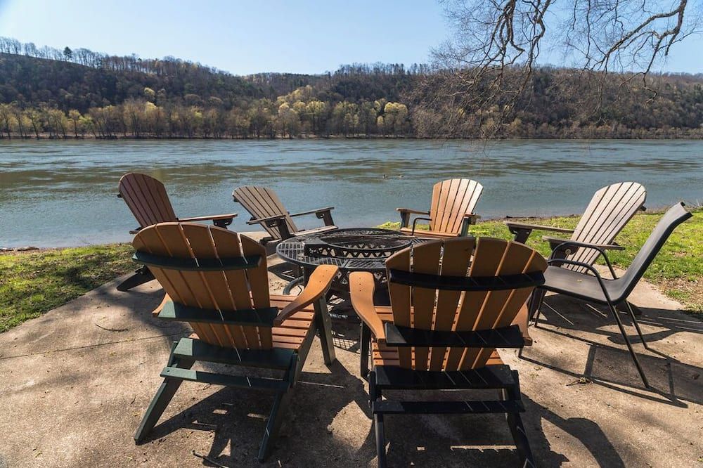 Peaceful 3BR Riverfront - Hot Tub, River Access, Views, Pet Friendly w/ Fee