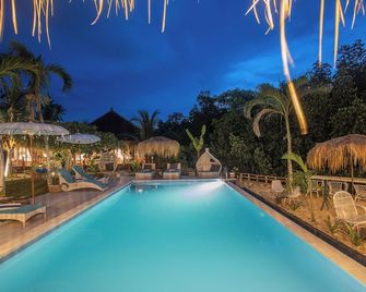 Alinn Villas - Nusa Penida - Piscină