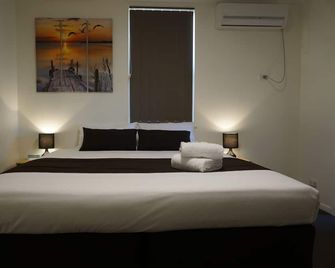 The Cliff House - Brisbane - Quarto