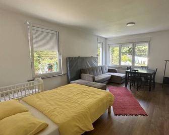 Cozy Garden Retreat - Family Friendly Studio with city access - Anversa