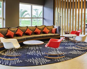 ibis Rio Branco - ריו ברנקו - טרקלין
