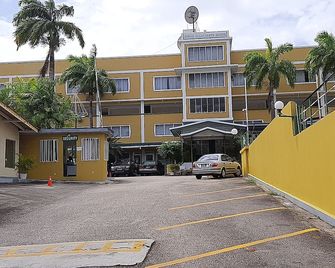 Royal Palm Suite Hotel - מאראבל - בניין