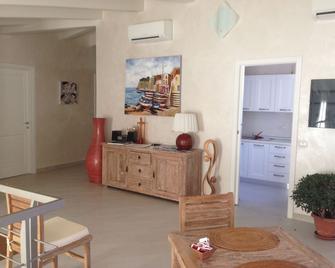 La Casa di Pier - Olbia - Living room