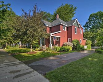 Day Trips to Boyne Mtn! Downtown Charlevoix Duplex - Charlevoix - Gebouw