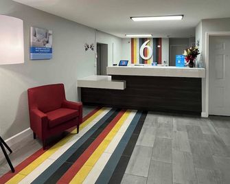 Studio 6 Conroe. Tx - Conroe