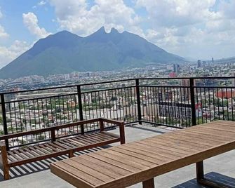 Furnished & Equipment Apt with beautiful views in MTY Downtown - Monterrey - Balcón