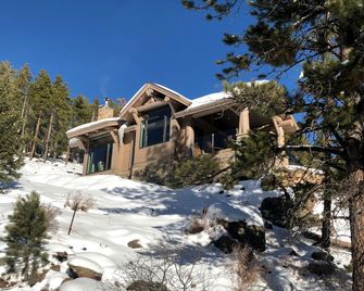 Upscale Mountain Cabin, great view, drive to Denver or Boulder or Nederland - Golden - Building