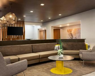 SpringHill Suites by Marriott Tulsa - Tulsa - Sala de estar