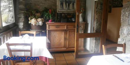 Image of hotel: Hostal El Forn