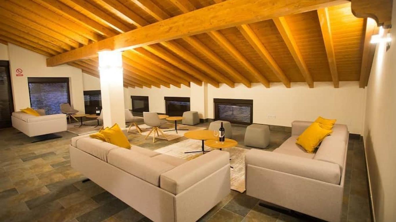Villa Lucerna Sports & Hotel Resort