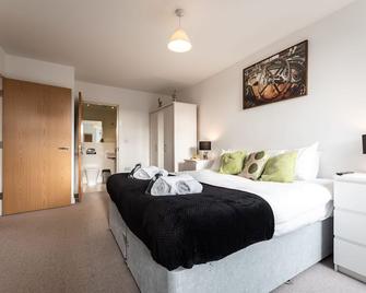 Smart Apartments - Empress Heights - Southampton - Bedroom