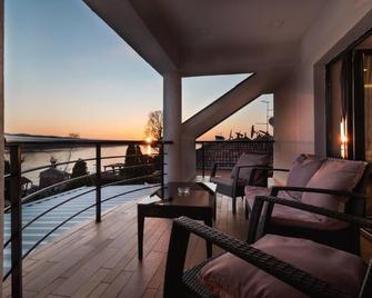 Guest House Panorama Aqualux - Novi Sad - Balcón