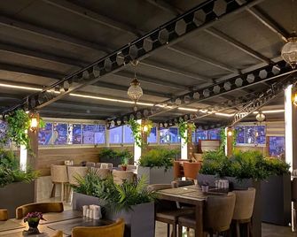 Yucel Hotel - Uşak - Restaurante