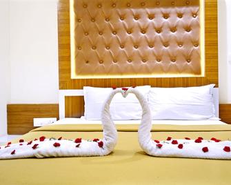 Tr Residency - Pondicherry - Bedroom
